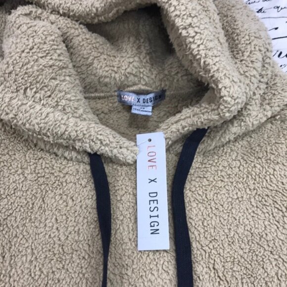 LOVE BY DESIGN Teddy Hoodie - Picture 5 of 6